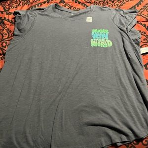 Moms run the world shirt